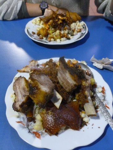 4. Spécialité locale - la chugchuccara - mangée au patio de comidas du centre-ville